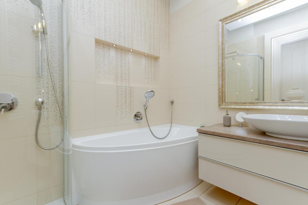 Andrassy Str. Luxury Apartment Budapest Exteriör bild